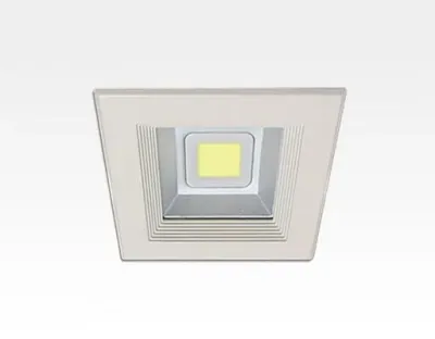 8W LED Einbau Downlight weiß quadratisch Neutral Weiß / 4000-4500K 480lm 230VAC IP44 120Grad -Ausstellungsstück mit kleinen Schönheitsfehler