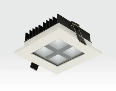 4W LED Einbau Downlight weiß quadratisch Warm Weiß / 2700-3200K 260lm 230VAC IP40 120Grad -Ausstellungsstück mit kleinen Schönheitsfehler — Bild 2