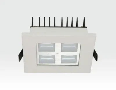 4W LED Einbau Downlight weiß quadratisch Warm Weiß / 2700-3200K 260lm 230VAC IP40 120Grad -Ausstellungsstück mit kleinen Schönheitsfehler — Bild 1