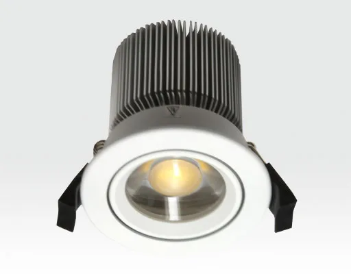 10W LED Spot weiß klar Warm Weiß / 650lm IP44 230VAC