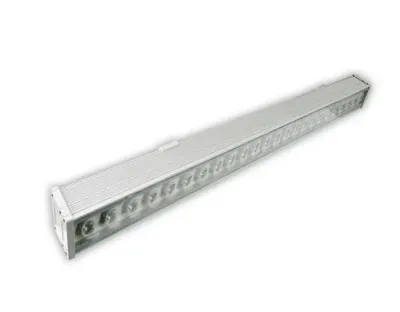 24W IP65 LED Wall Washer Fassadenstrahler RGB / 24VDC  1000mm 120° dimmbar - Achtung!! 4 Blaue LED's funktionieren nicht — Bild 1